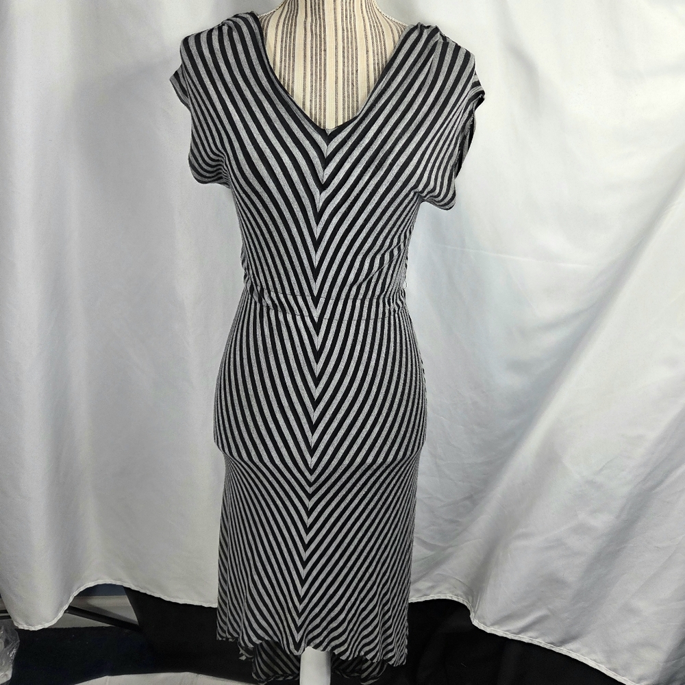 Mossimo Grey Black Diagonal Striped V Neck & Back Ruched Cap Sleeve Dress Small